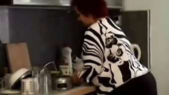 Amateur Bbw Granny Gets Fucked In The Kitchen