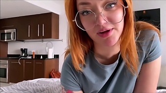 Big Tits And Big Asses In A Squirting Orgasmic Threesome